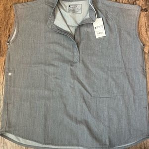 Figs scrub set. Medium oversized top, Tall Large jogger bottoms.